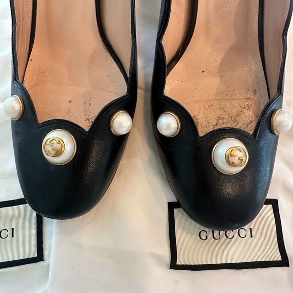 GUCCI Black Scalloped Leather Willow Pearl Embellished Block Heel Pumps Size 37 - Picture 2 of 10
